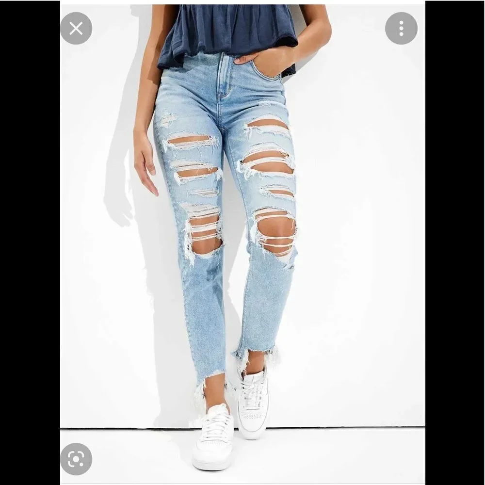 AMERICAN EAGLE SIZE 6 DISTRESSED RIPPED HIGH WAISTED MOM JEAN